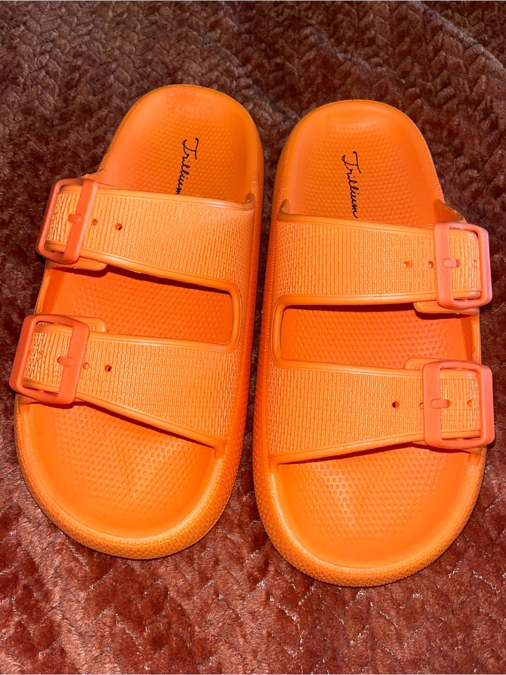 Trillium Maura Bright Orange Double-Buckle Slide Sandals. Size 7